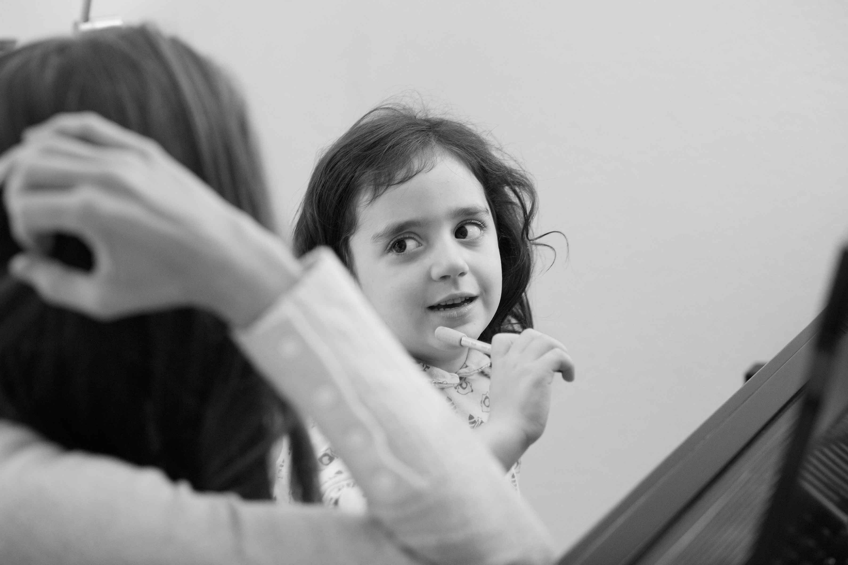 Eva teaching a child student