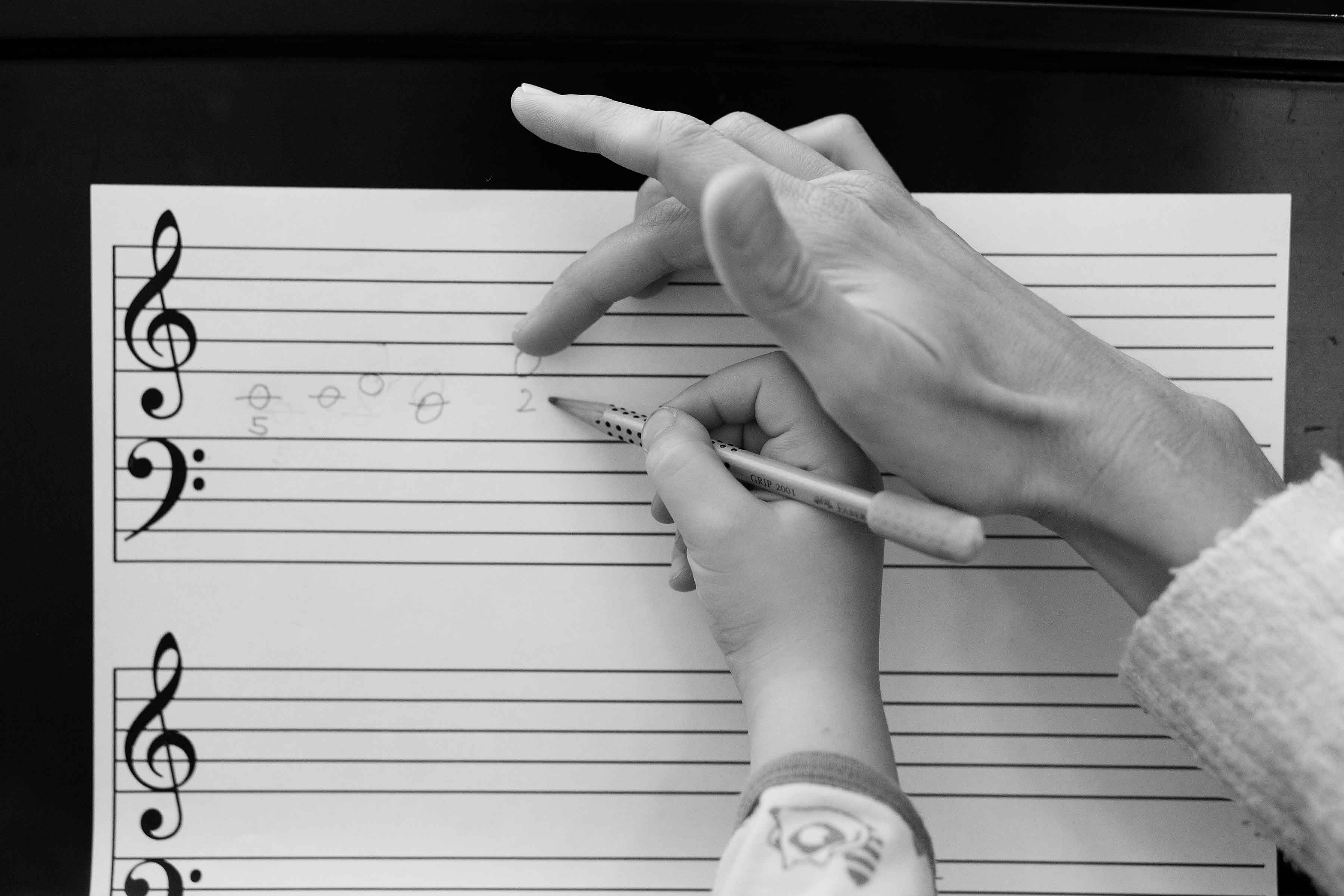 Eva teaching a child student